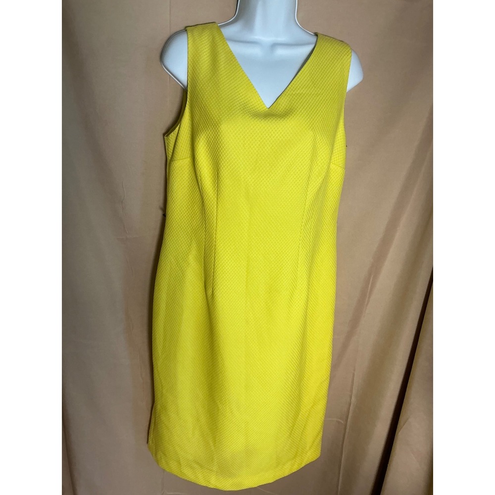 Black Label by Evan-Picone Sheath Dress Womens 10 Yellow Excellent V-Neck Pique